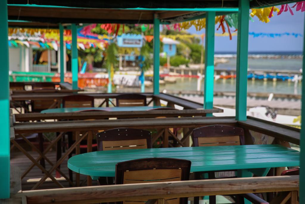 Graham'S Place Guanaja Exterior foto